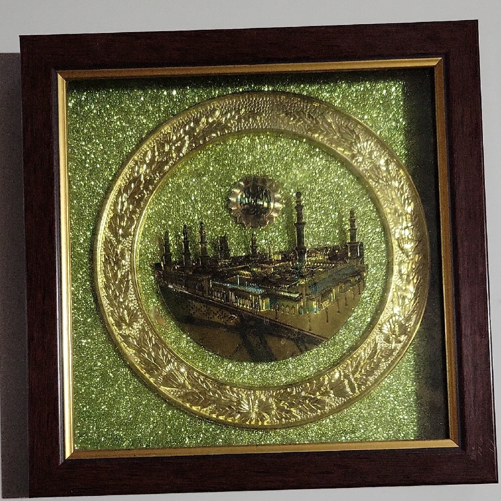 Elegant Gold and Green Framed Art